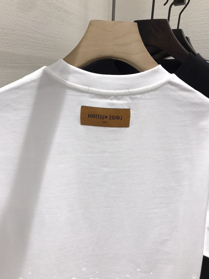 L*ouis V*uitton  T-shirt  Top Quality D17 20240426-3