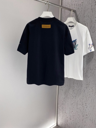 L*ouis V*uitton  T-shirt  Top Quality D17 20240426-1