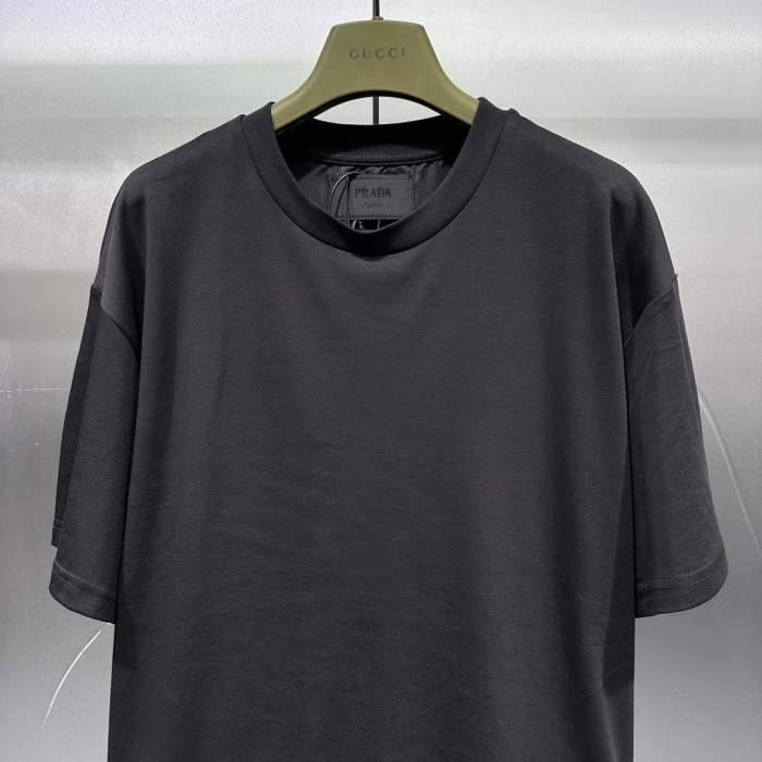 P*rada T-shirt Top Quality D17 20240427-4