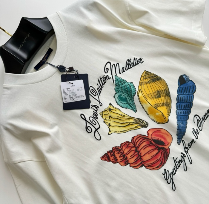 L*ouis V*uitton  T-shirt  Top Quality D17 20240430-14