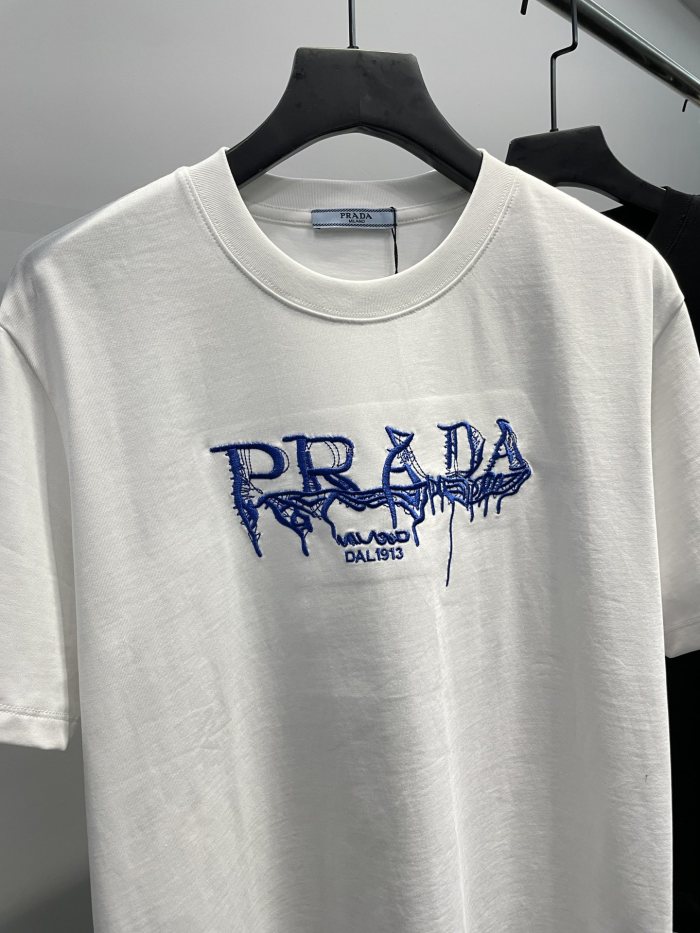 P*rada T-shirt Top Quality D17 20240502-40