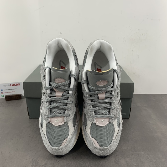New Balance 2002R Protection Pack Grey  M2002RDM