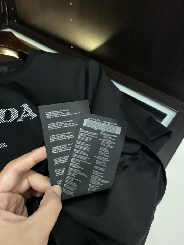 P*rada T-shirt Top Quality D17 20240507-11