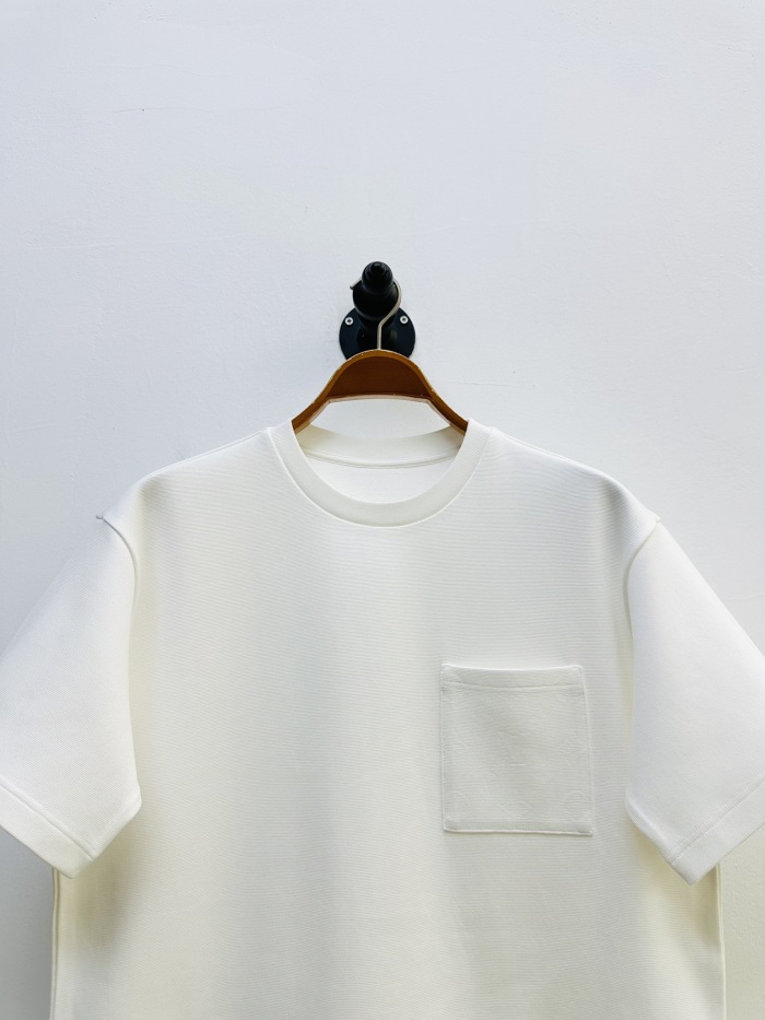 L*ouis V*uitton  T-shirt  Top Quality D17 20240506-20