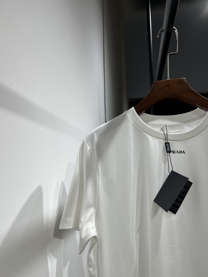 P*rada T-shirt Top Quality D17 20240507-28