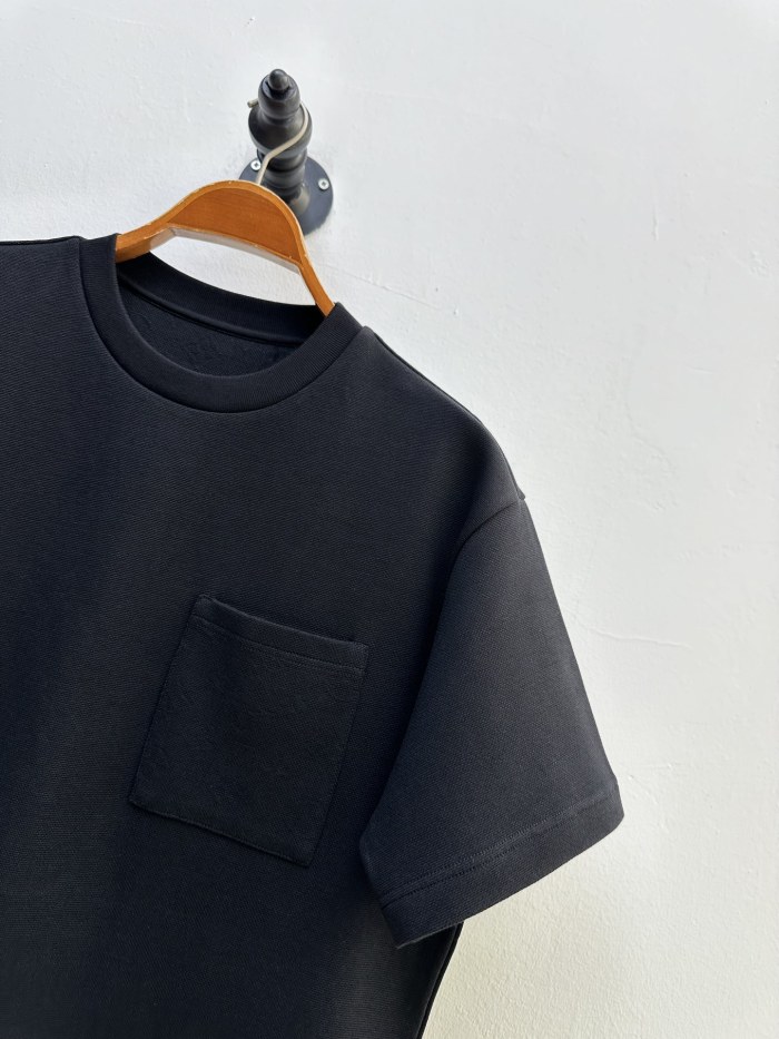L*ouis V*uitton  T-shirt  Top Quality D17 20240506-20