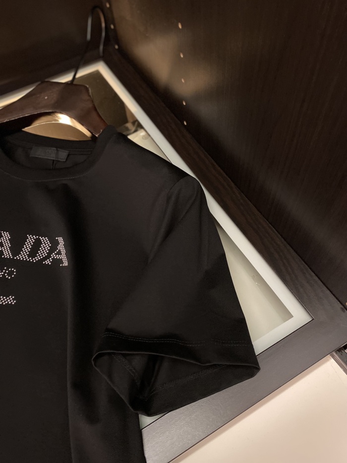 P*rada T-shirt Top Quality D17 20240507-11