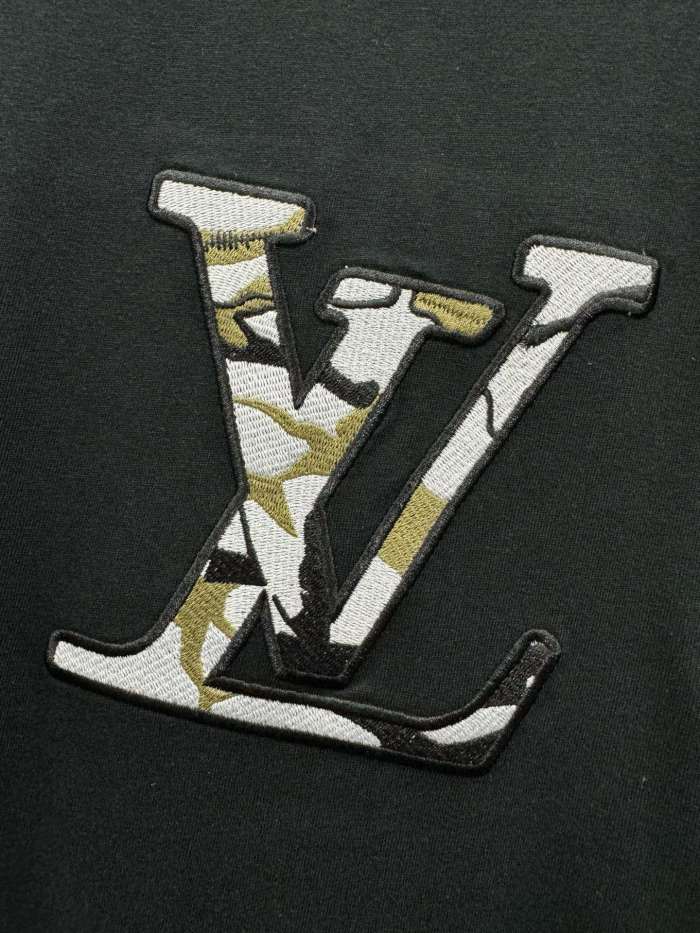 L*ouis V*uitton  T-shirt  Top Quality D17 20240507-2