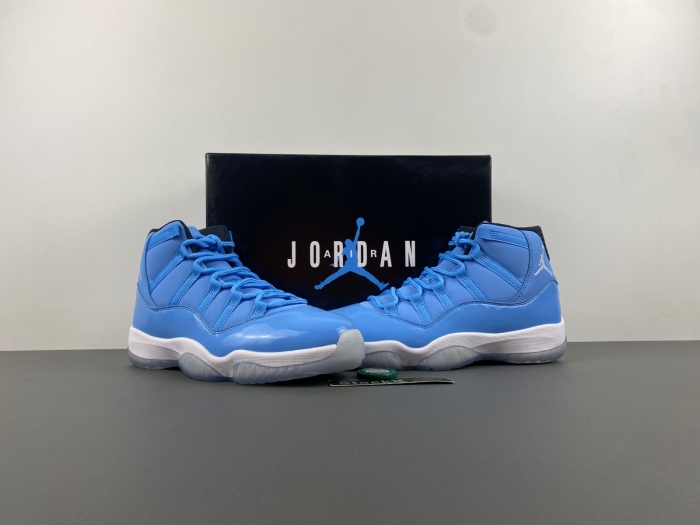 Air Jordan Ultimate Gift of Flight 717602-900