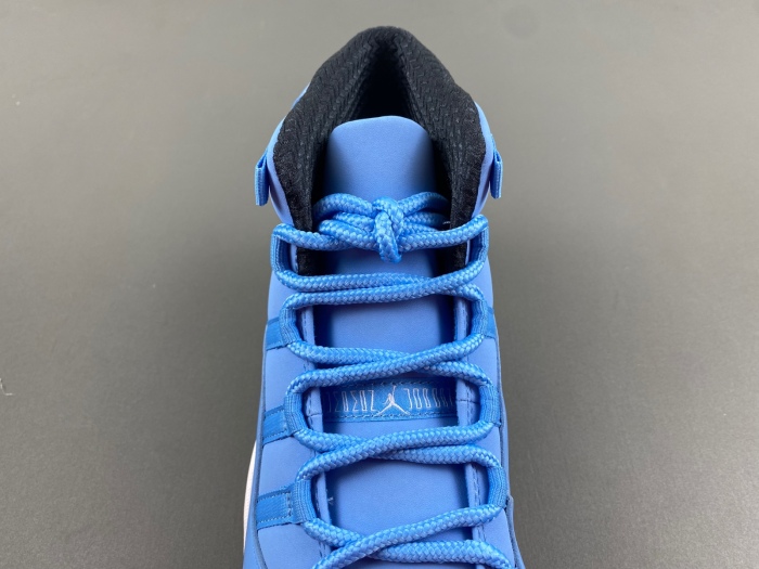 Air Jordan Ultimate Gift of Flight 717602-900