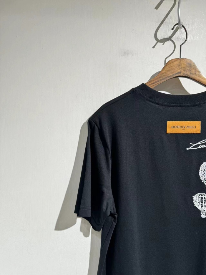 L*ouis V*uitton  T-shirt  Top Quality D17 20240510-32