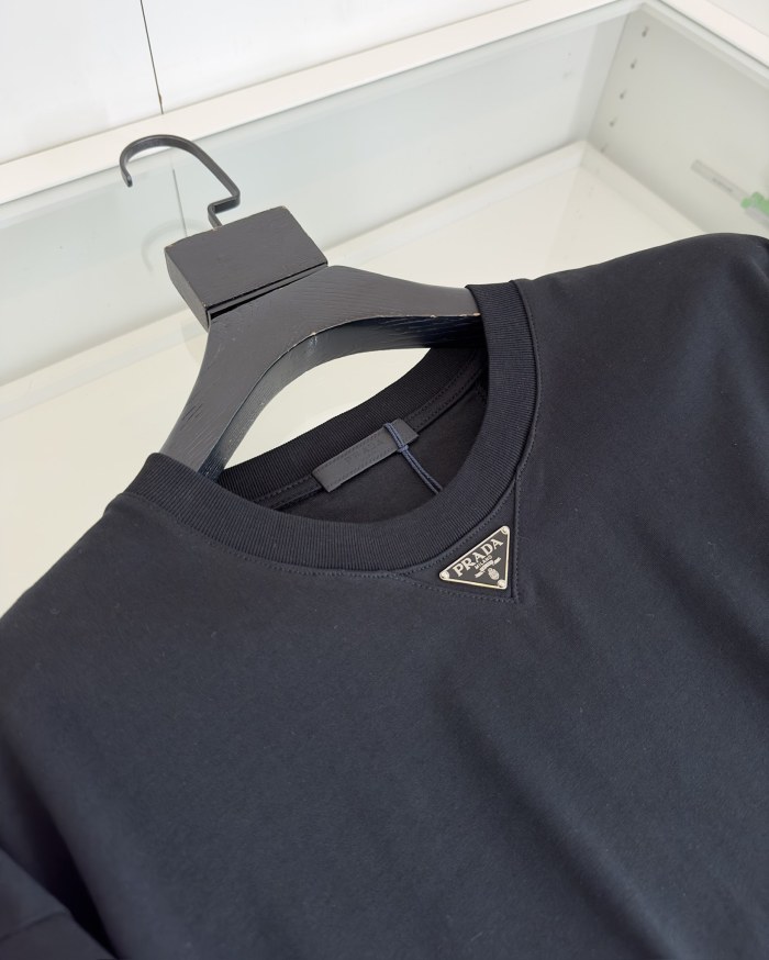 P*rada T-shirt Top Quality D17 20240512-9