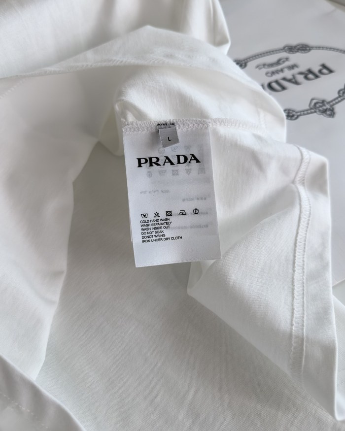 P*rada T-shirt Top Quality D17 20240512-10