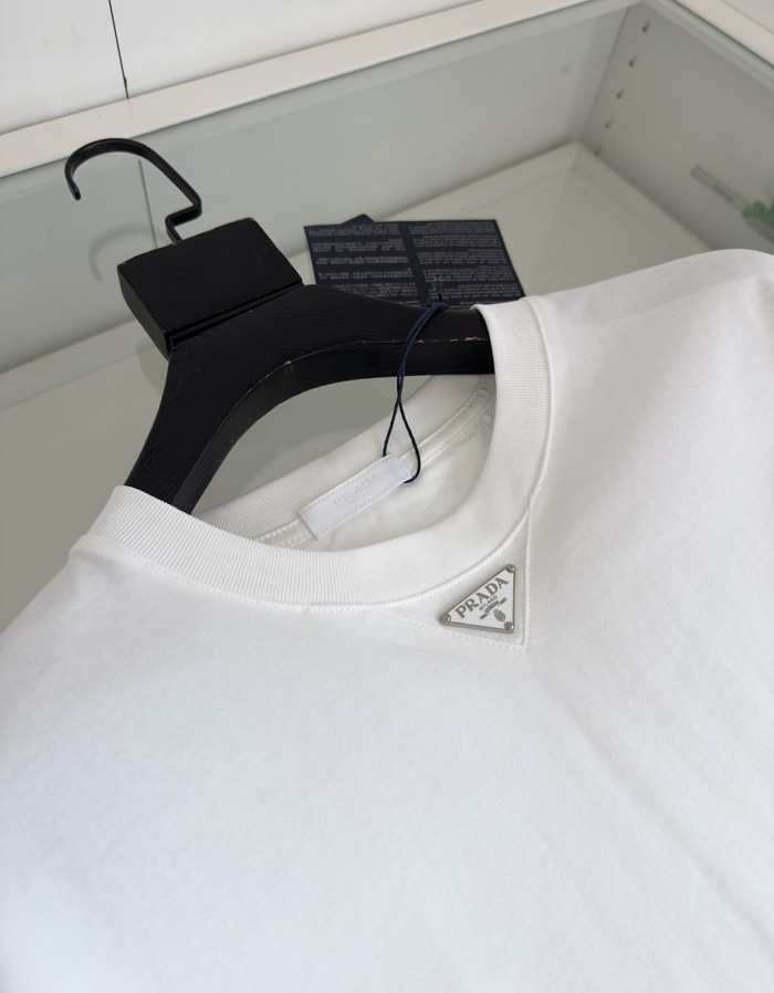 P*rada T-shirt Top Quality D17 20240512-8
