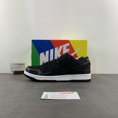 SB Dunk Low Wasted Youth  DD8386-001