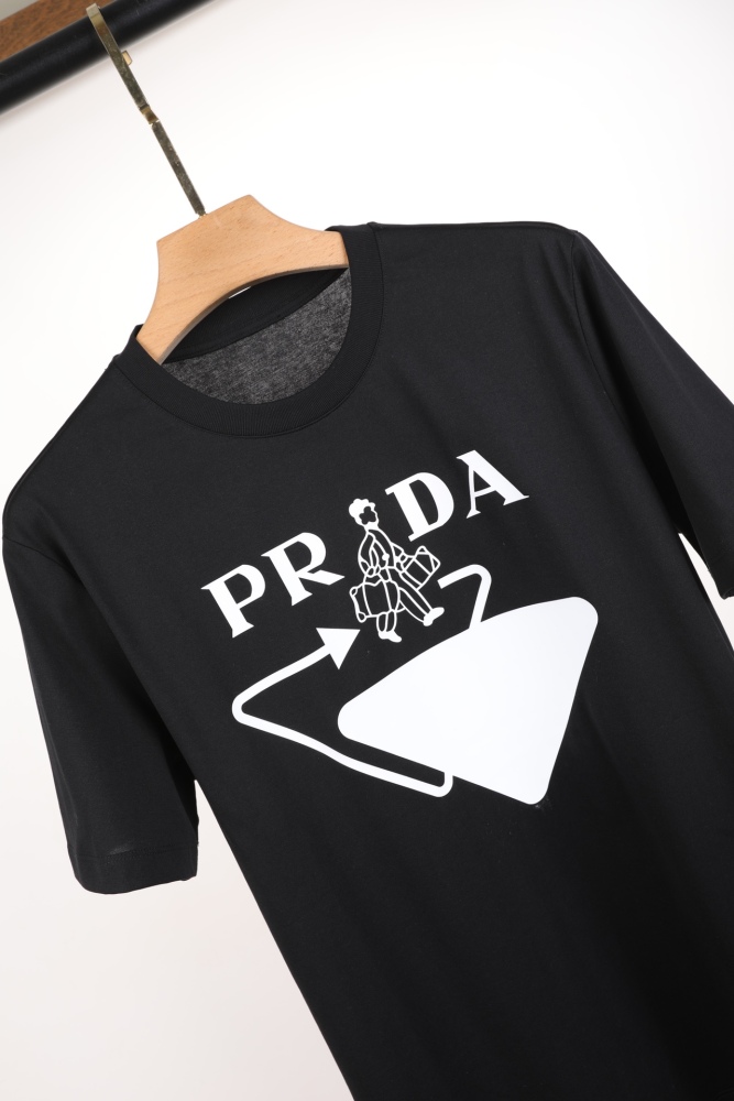 P*rada T-shirt Top Quality D17 20240518-36