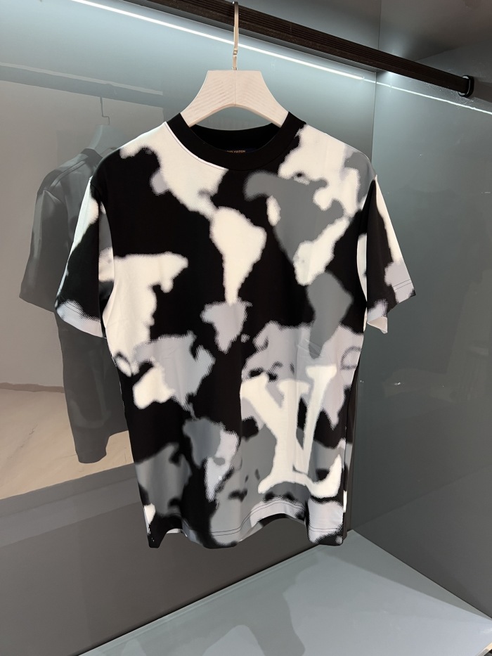 L*ouis V*uitton  T-shirt  Top Quality D17 20240514-23