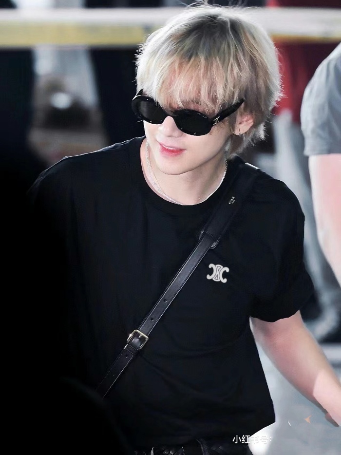 C*ELINE T-shirt Top Quality D17 20240517-21