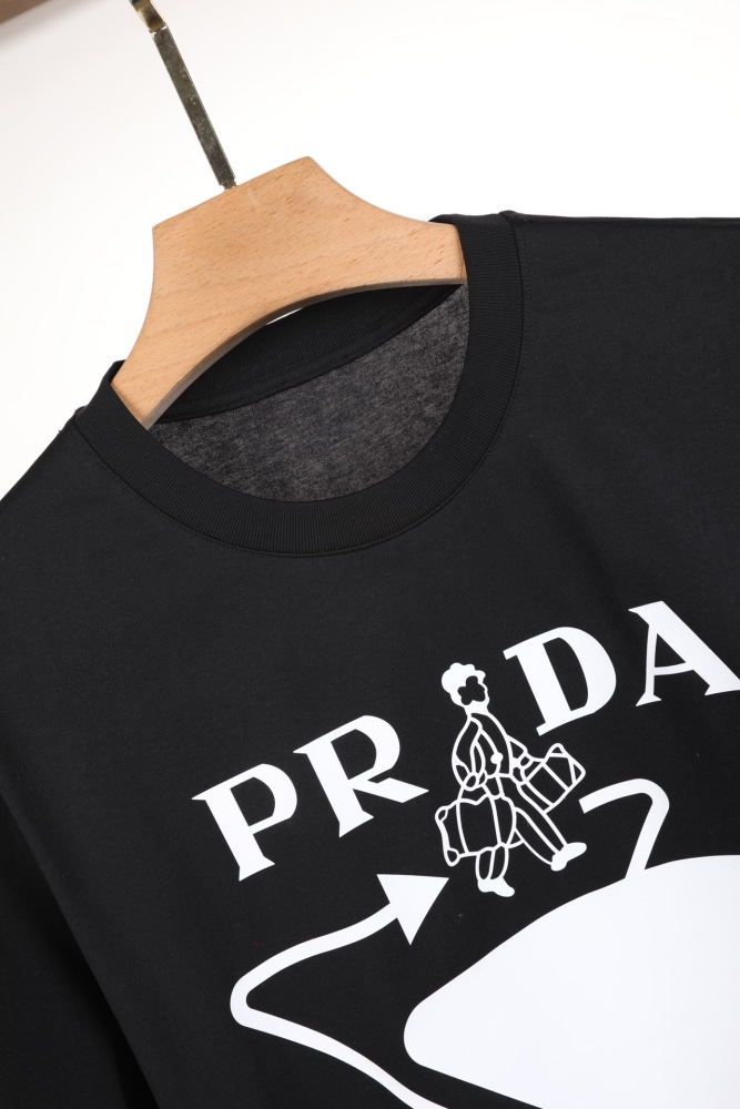 P*rada T-shirt Top Quality D17 20240518-36