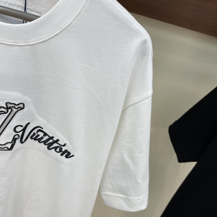 L*ouis V*uitton  T-shirt  Top Quality D17 20240516-40