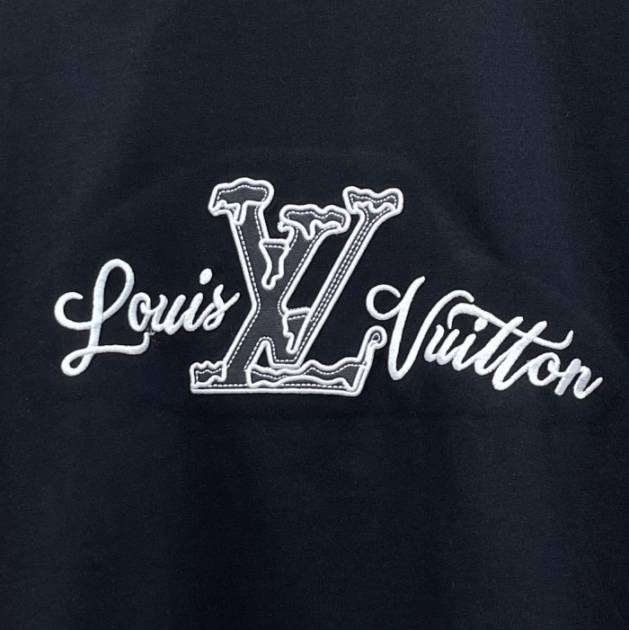 L*ouis V*uitton  T-shirt  Top Quality D17 20240516-40