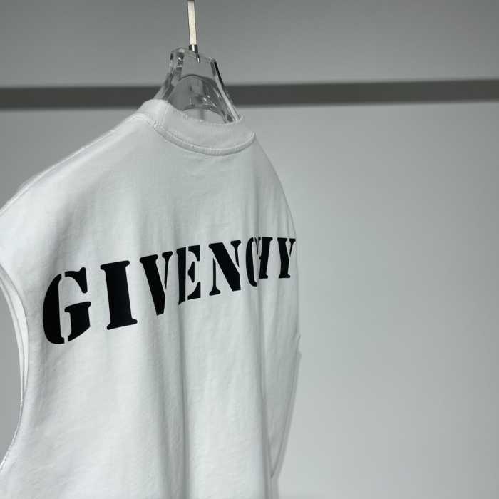 G*ivenchy T-shirt Top Quality D17 20240514-4