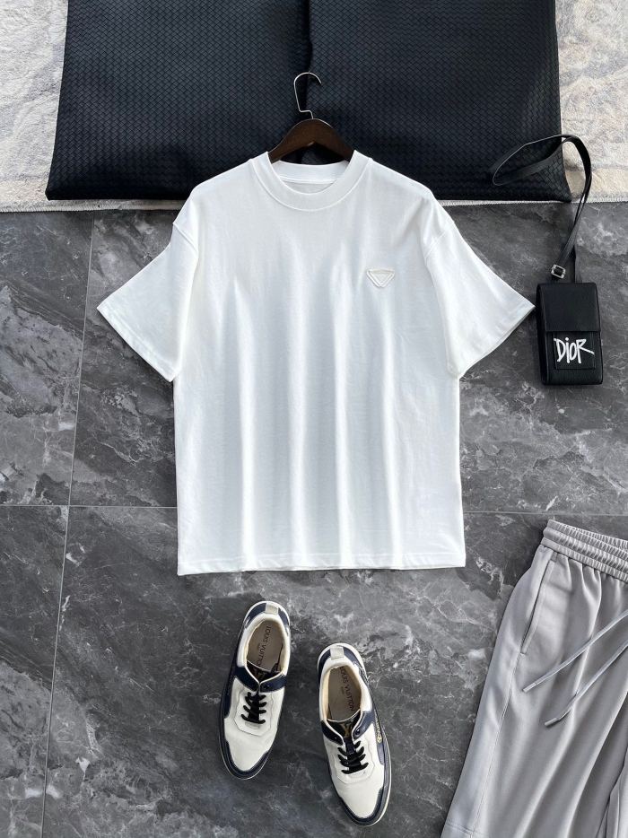 P*rada T-shirt Top Quality D17 20240519-8