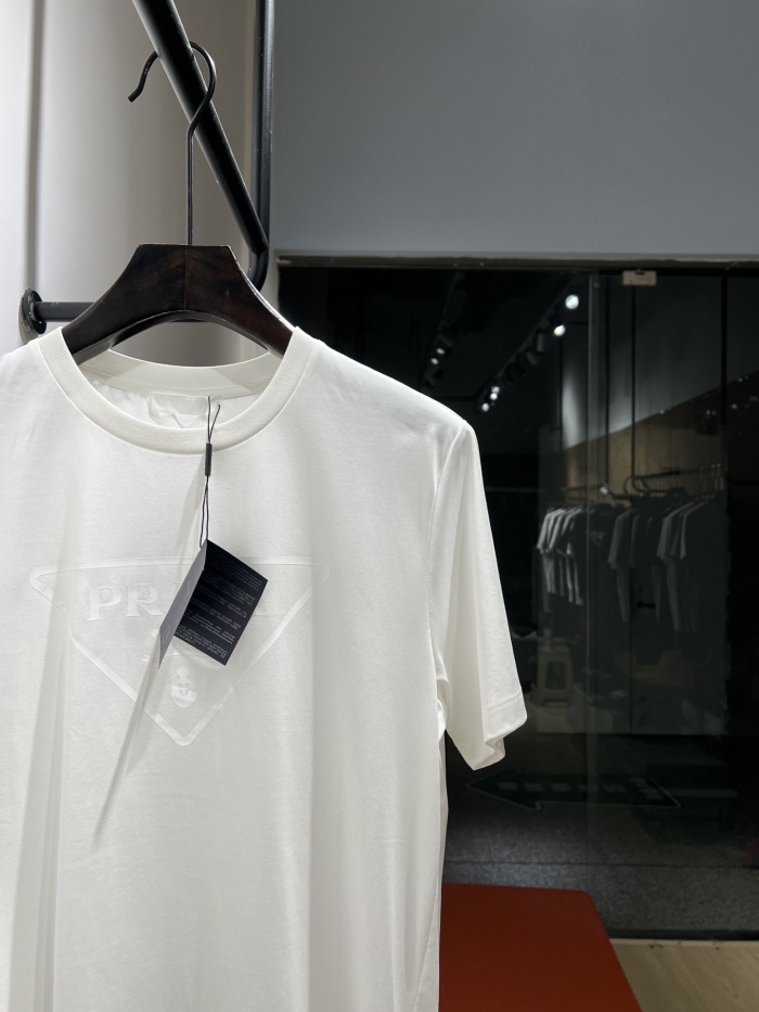P*rada T-shirt Top Quality D17 20240517-28