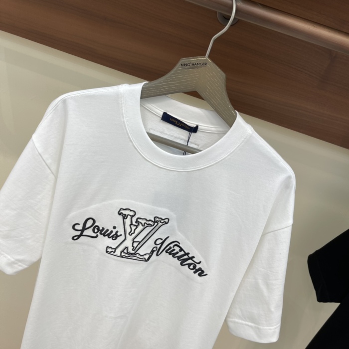 L*ouis V*uitton  T-shirt  Top Quality D17 20240516-40