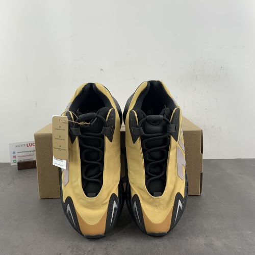 Yeezy Boost 700 MNVN Honey Flux  GZ0717