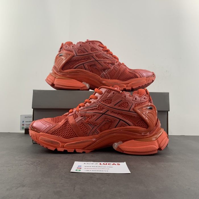 B*alenciaga runner AM 20230724-1