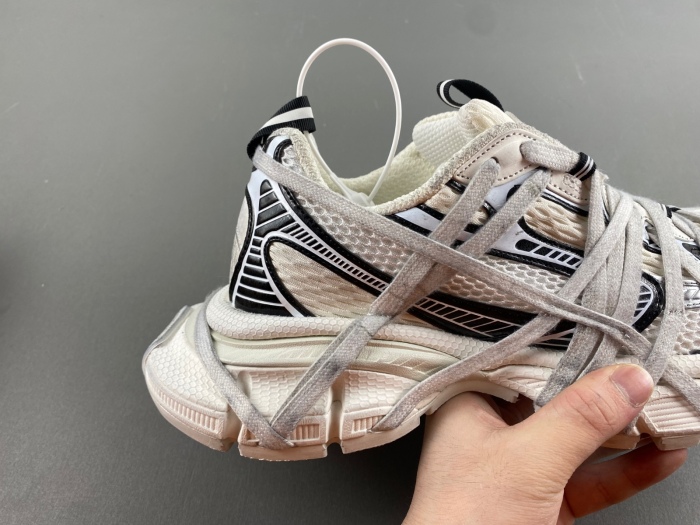 B*alenciaga 3XL Sneaker AM20240611-12