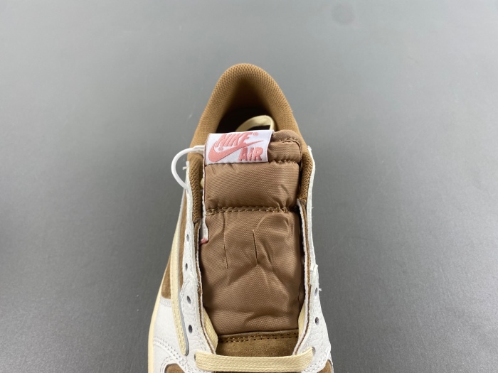 Air Jordan 1 Travis Scott White khaki DM7866-106