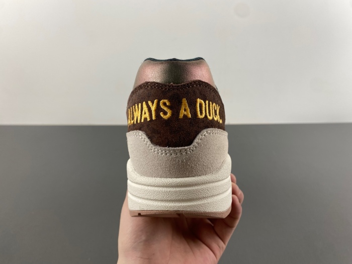Air Max 1 '87 Premium University of Oregon PE HQ2640-200