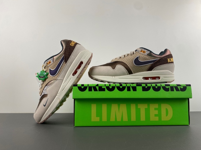 Air Max 1 '87 Premium University of Oregon PE HQ2640-200