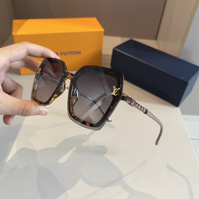 L*ouis V*uitton Top sunglasses xx20240713-1