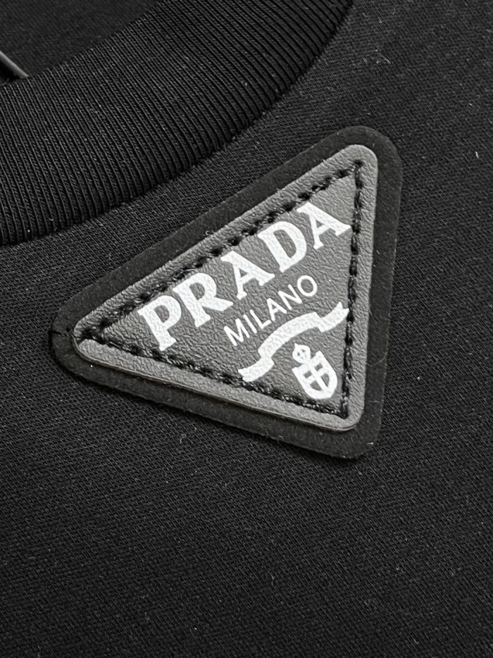 P*rada T-shirt Top Quality D1720240713-1