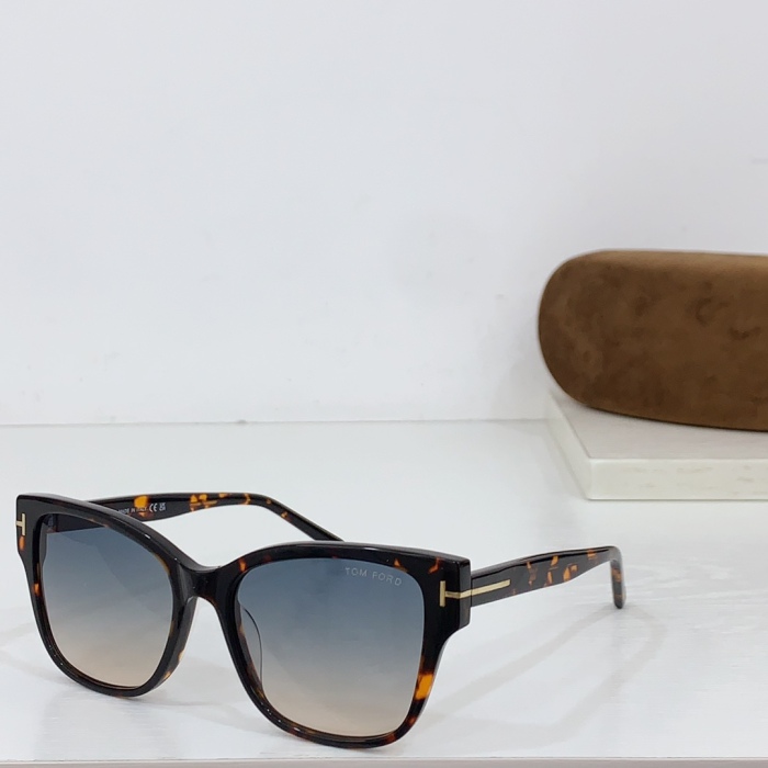 T*omford Glasses Top XX 20240718-85