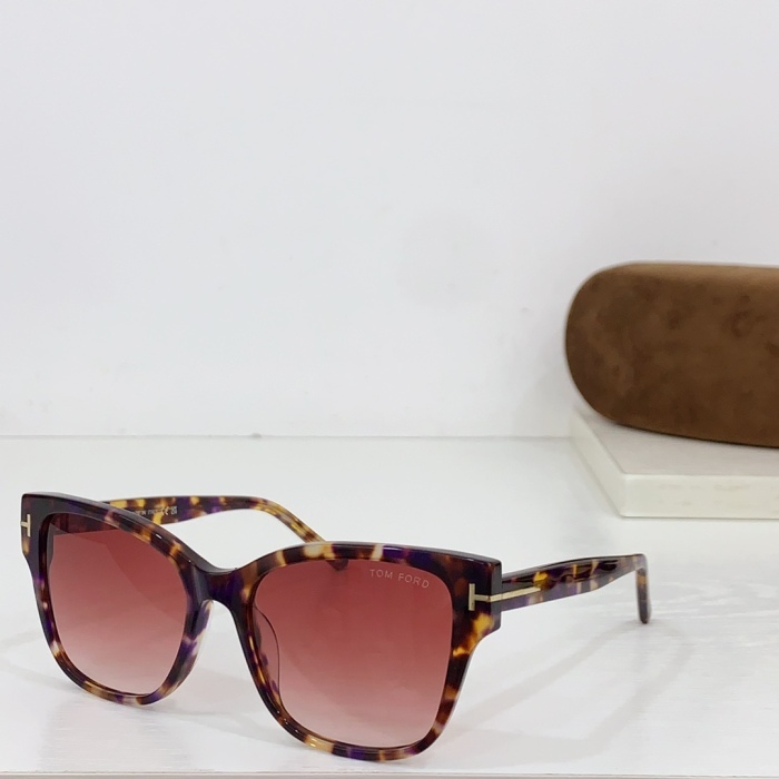 T*omford Glasses Top XX 20240718-85