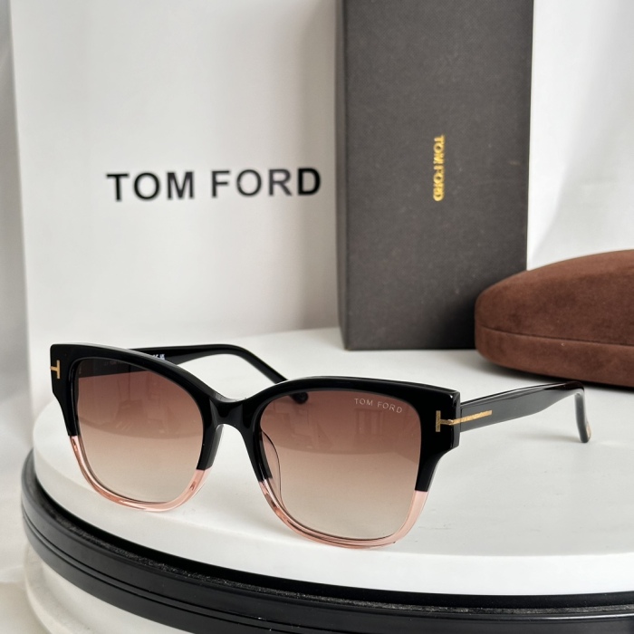 T*om for Glasses Top XX 20240802-19