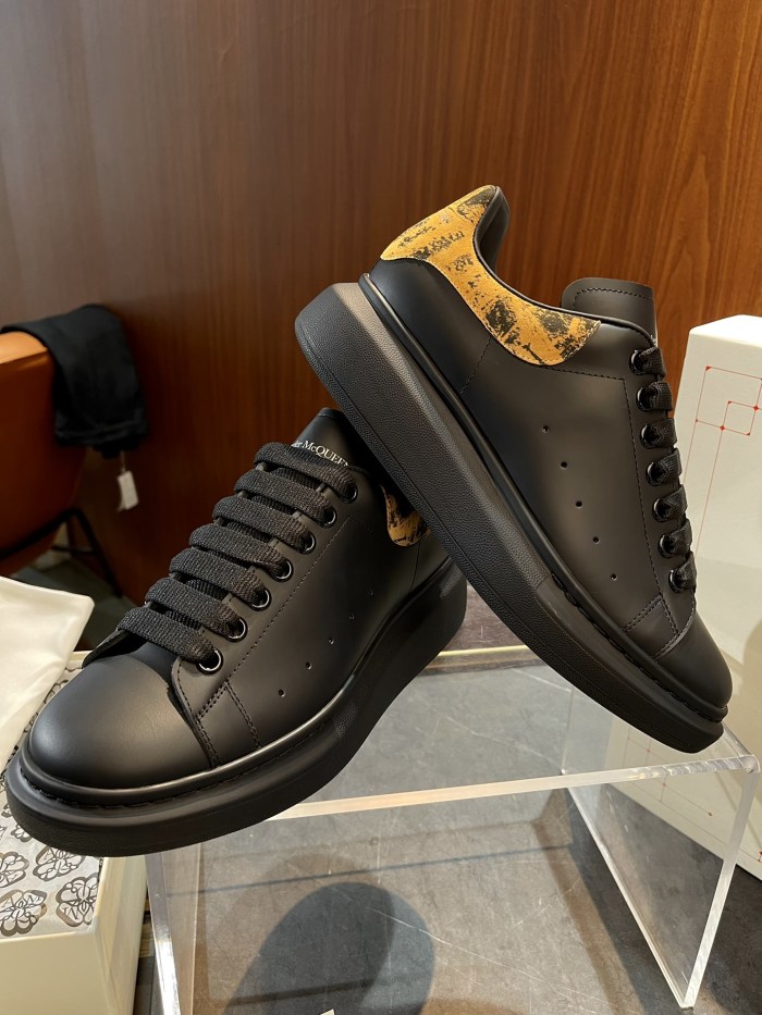 A*lexander M*cqueen Top  Sneaker Low RR 20240812-22