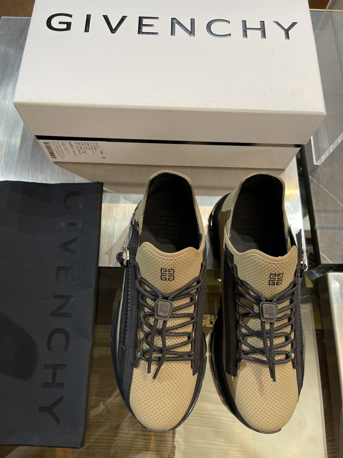 G*ivenchy Top Sneaker Low RR 20240815-31