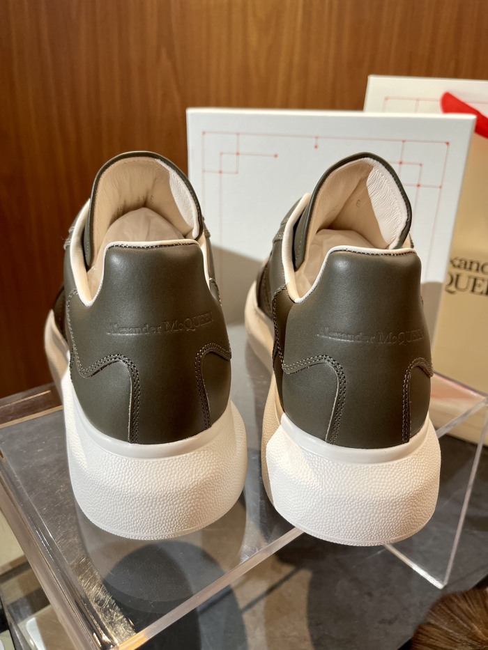 A*lexander M*cqueen Top Sneaker Low RR 20240815-15
