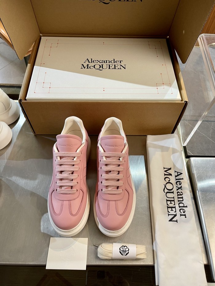 A*lexander M*cqueen Top Sneaker Low RR 20240815-15