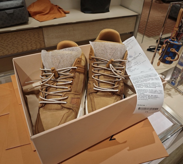 L*ouis V*uitton Top  Sneaker Low RR 20240815-41