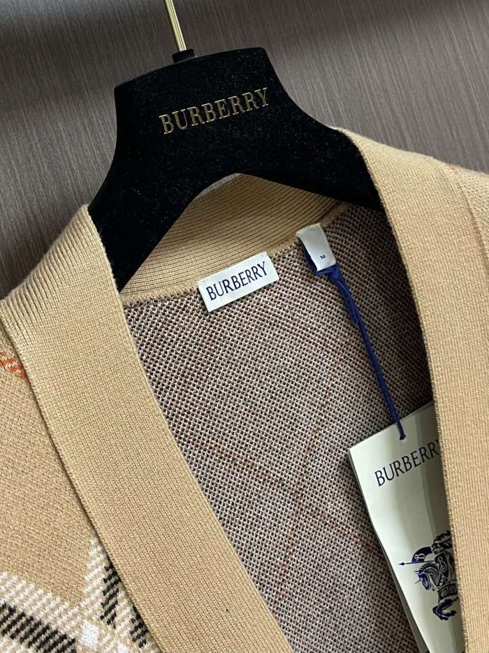 B*URBERRY  Sweater Top Quality D17 20240819-19