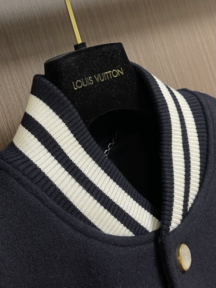 L*ouis V*uitton  Coat Top Quality D17 20240819-15