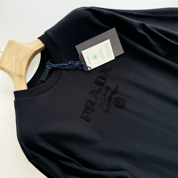 P*rada  T-Shirt Top Quality D17 20240821-31