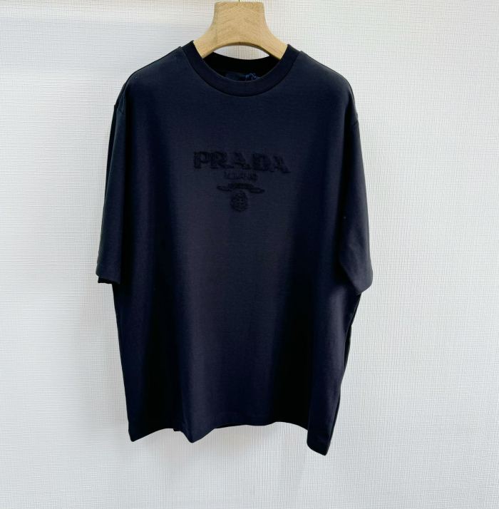 P*rada  T-Shirt Top Quality D17 20240821-31