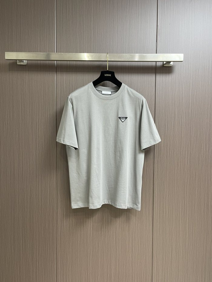 P*rada T-Shirt Top Quality D17 20240826-16
